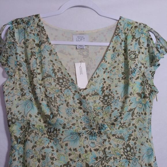 Loft Blue Floral Silk Babydoll Y2k Flutter Sleeve V Neck Top Size 6 - Picture 3 of 7